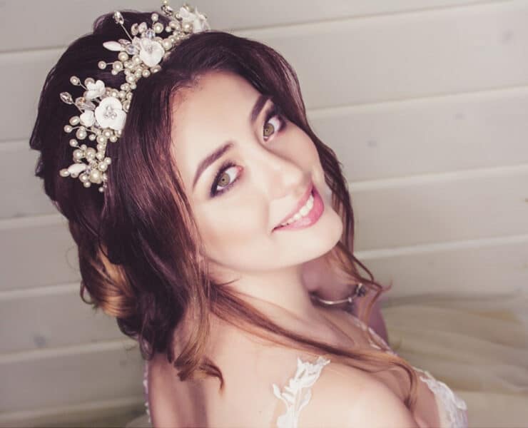 Bride with Pre-Owned High-End Accessories